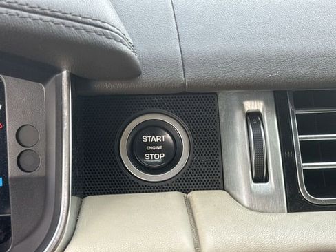 Used 2019 Land Rover Range Rover Long Wheelbase Supercharged image 16