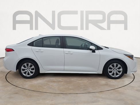 Used 2024 Toyota Corolla LE image 11