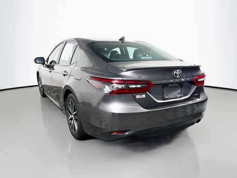 Used 2024 Toyota Camry XLE FWD image 8