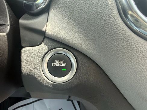 Used 2024 Chevrolet Equinox LS w/ LS Convenience Package FWD image 37
