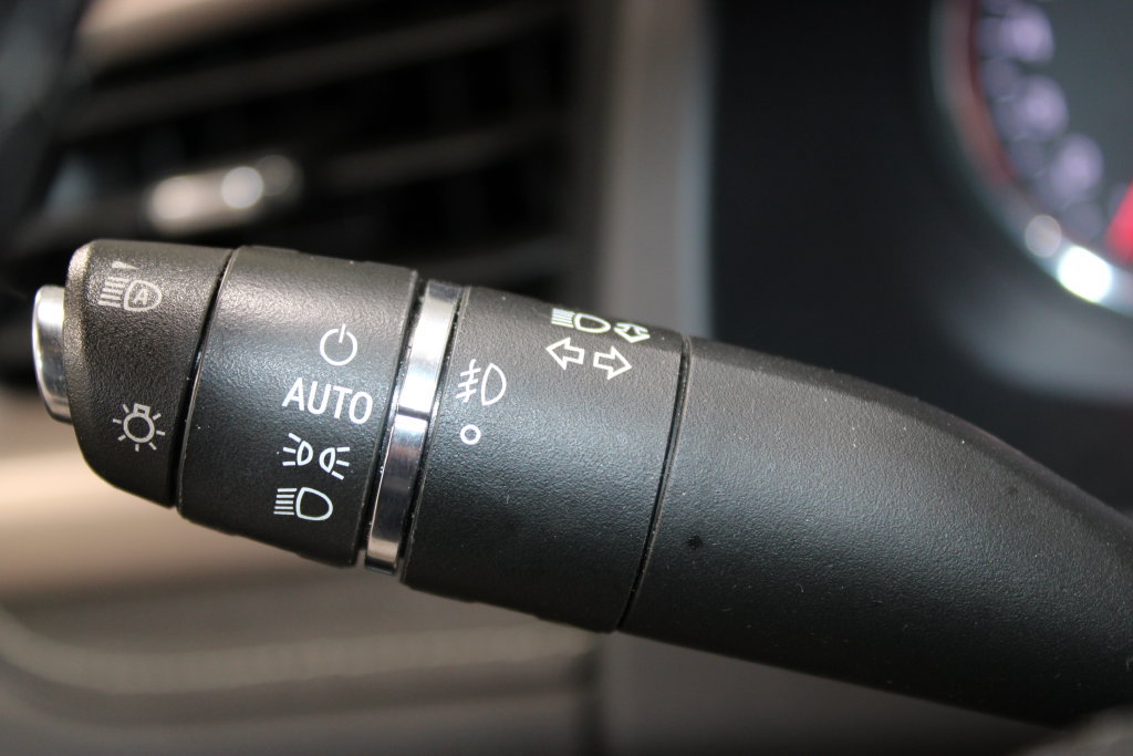 Used 2023 GMC Acadia Denali FWD image 26
