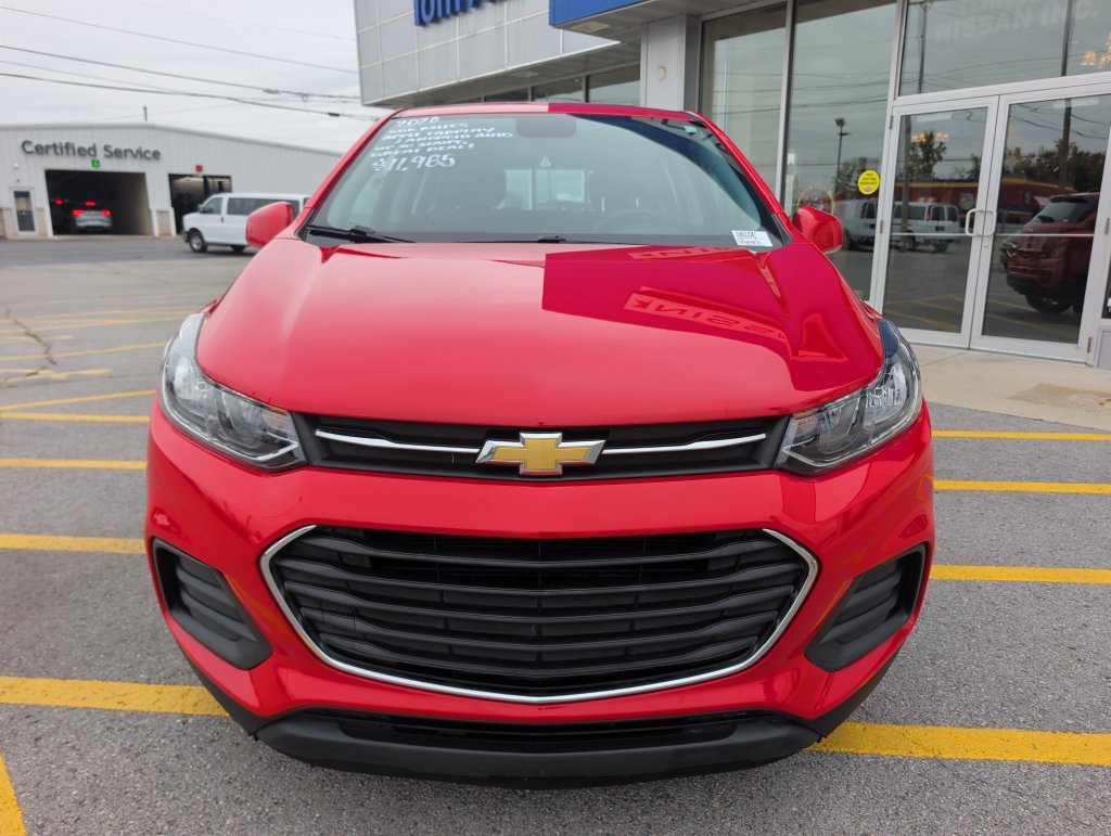 Used 2020 Chevrolet Trax LS FWD image 2