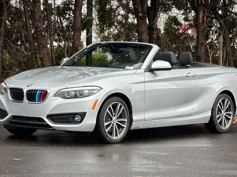 Used 2018 BMW 230i Convertible RWD image 8