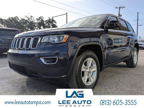 Used 2017 Jeep Grand Cherokee Laredo w/ Quick Order Package 2BE image 8