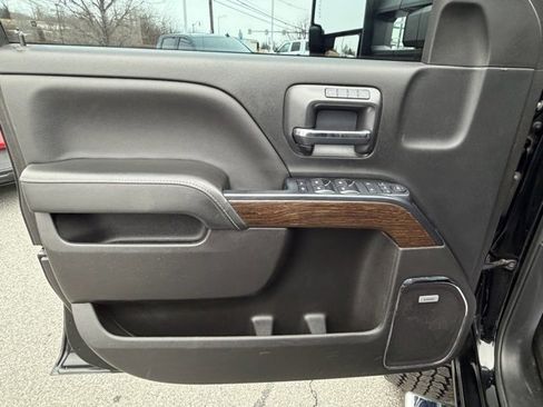 Used 2018 GMC Sierra 3500 Denali image 30