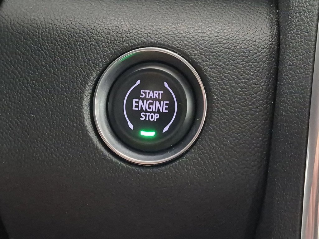 Certified 2025 GMC Acadia Elevation FWD image 28