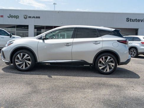 Used 2023 Nissan Murano SL w/ SL Moonroof Package FWD image 2