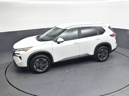Used 2025 Nissan Rogue SV FWD image 37