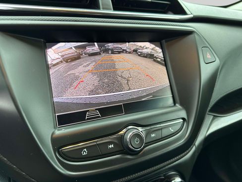 Certified 2022 Chevrolet TrailBlazer LT w/ Driver Confidence Package image 27