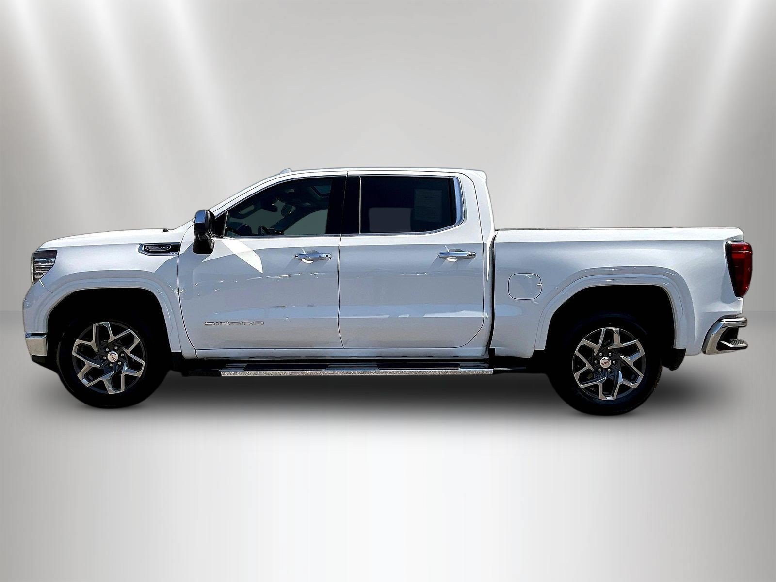 Used 2024 GMC Sierra 1500 SLT w/ SLT Premium Plus Package AWD/4WD image 8