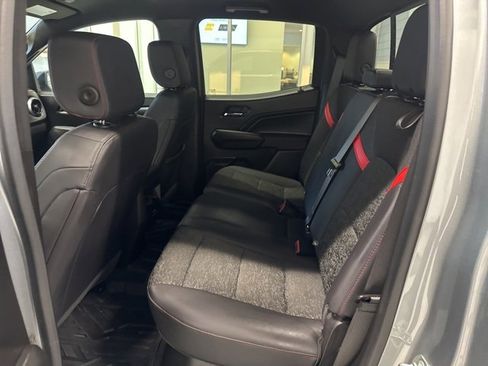 Used 2024 Chevrolet Colorado Z71 image 15