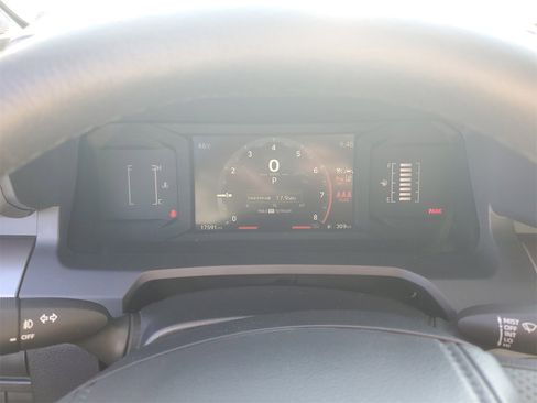 Certified 2025 Toyota Tacoma SR5 image 21