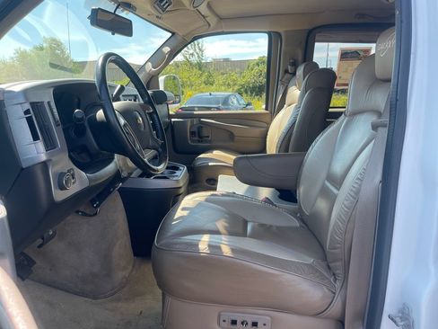 Used 2014 Chevrolet Express 1500 AWD image 36