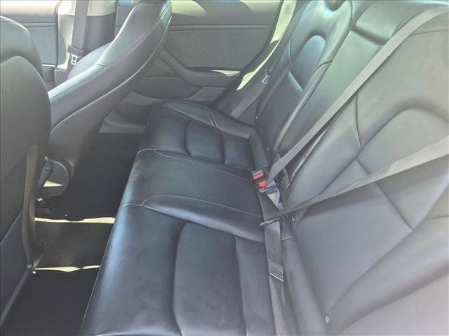 Used 2018 Tesla Model 3 Long Range RWD image 18