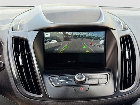 Used 2019 Ford Escape SE image 13