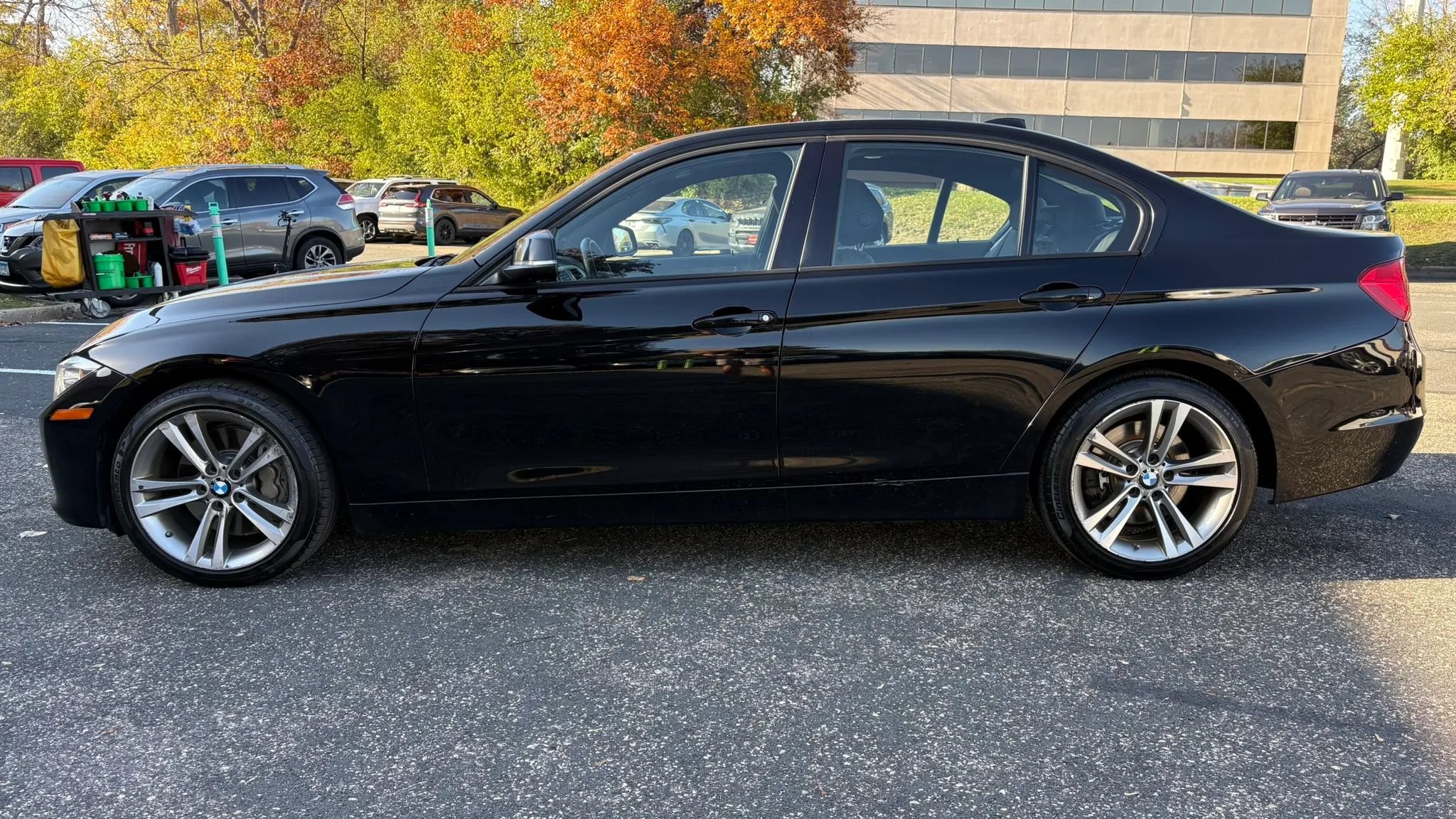Used 2013 BMW 335i xDrive Sedan AWD/4WD image 5