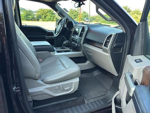 Certified 2018 Ford F150 Lariat w/ Equipment Group 502A Luxury AWD/4WD image 20