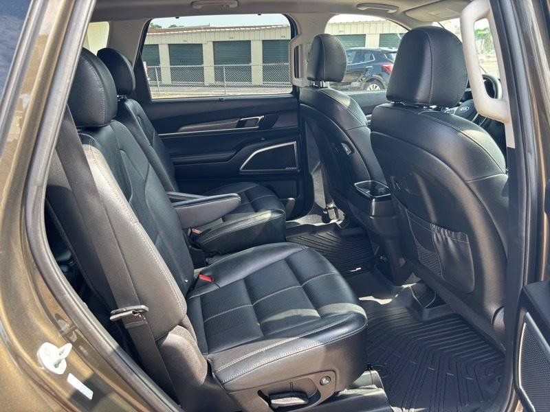 Used 2020 Kia Telluride SX w/ Towing Package FWD image 15