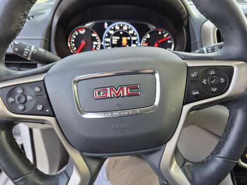 Used 2024 GMC Terrain Denali w/ Denali Premium Package image 12