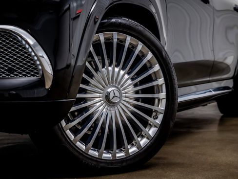 Used 2022 Mercedes-Benz Maybach GLS 600 4MATIC image 25