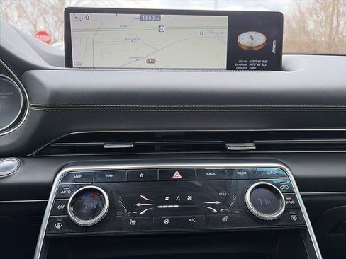 Used 2024 Genesis GV80 2.5T image 7