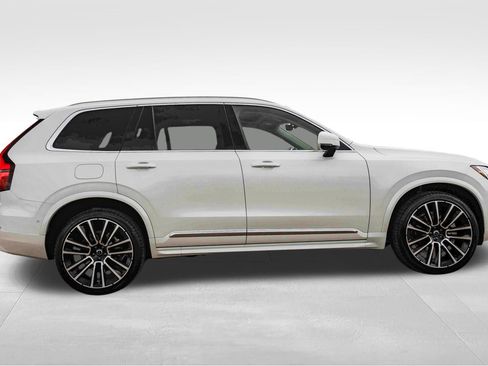 New 2026 Volvo XC90 B6 Ultra w/ Lounge Package AWD/4WD image 4