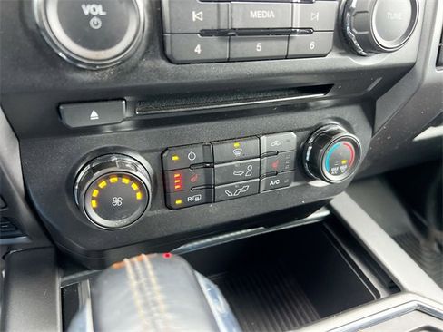 Used 2018 Ford F150 XLT w/ Equipment Group 302A Luxury image 11