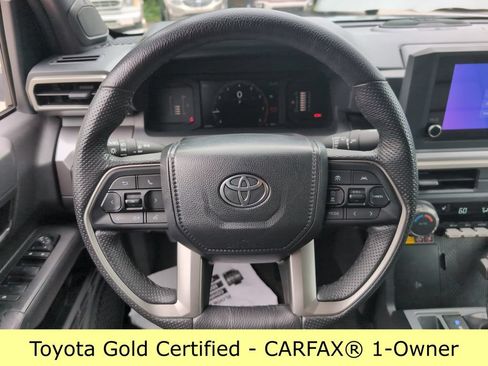Certified 2024 Toyota Tacoma SR5 AWD/4WD image 17