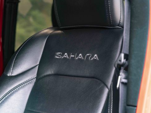 Used 2022 Jeep Wrangler Unlimited Sahara image 18