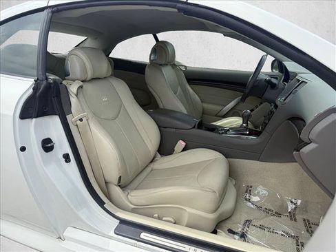 Used 2014 INFINITI Q60 Convertible w/ Premium Package RWD image 13