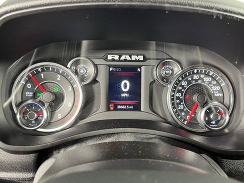 Used 2024 RAM 2500 Big Horn image 17