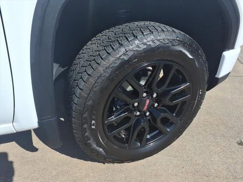 Used 2024 GMC Sierra 1500 Pro w/ Graphite Edition image 9