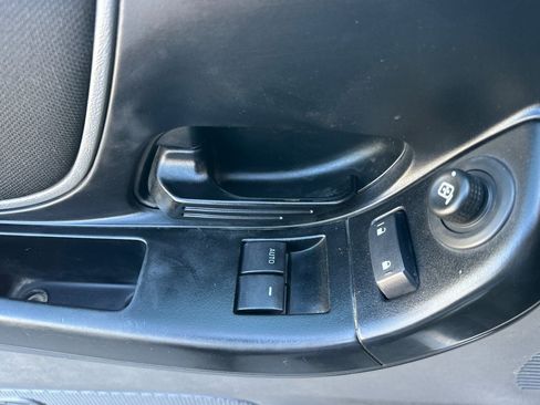 Used 2011 Ford Ranger XLT image 9