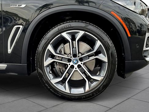 Used 2023 BMW X5 xDrive45e w/ Parking Assistance Package image 10