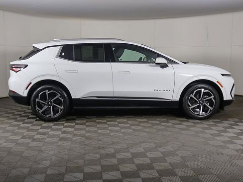 Used 2024 Chevrolet Equinox EV LT image 18