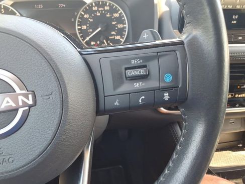 Used 2023 Nissan Rogue SL w/ SL Premium Package FWD image 21