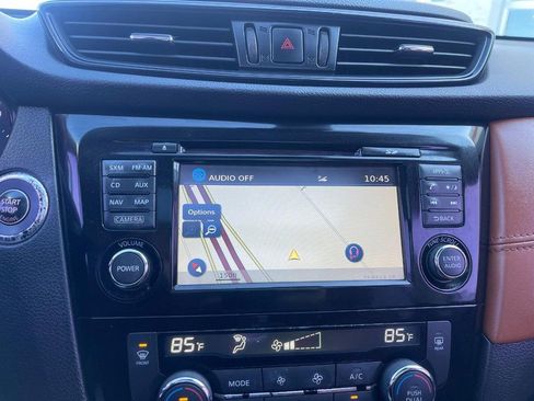 Used 2017 Nissan Rogue SL w/ SL Premium Package image 30