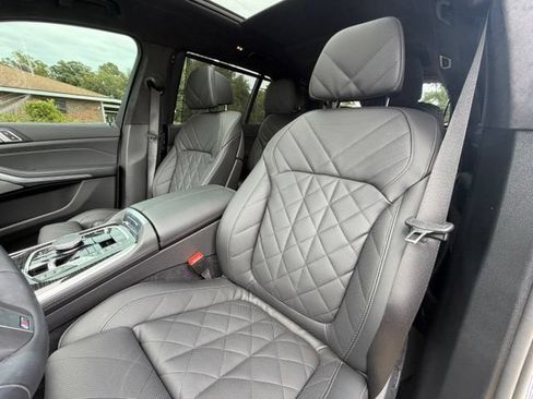 Used 2026 BMW X7 xDrive40i w/ M Sport Package AWD/4WD image 27
