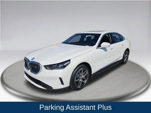 Used 2024 BMW i5 eDrive40i image 18