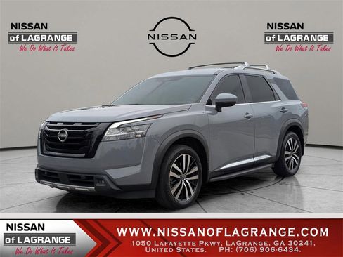 Used 2023 Nissan Pathfinder Platinum w/ Lighting Package (N93) image 1