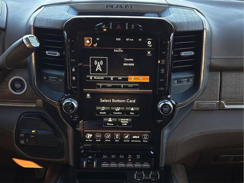 Used 2020 RAM 2500 Limited image 12