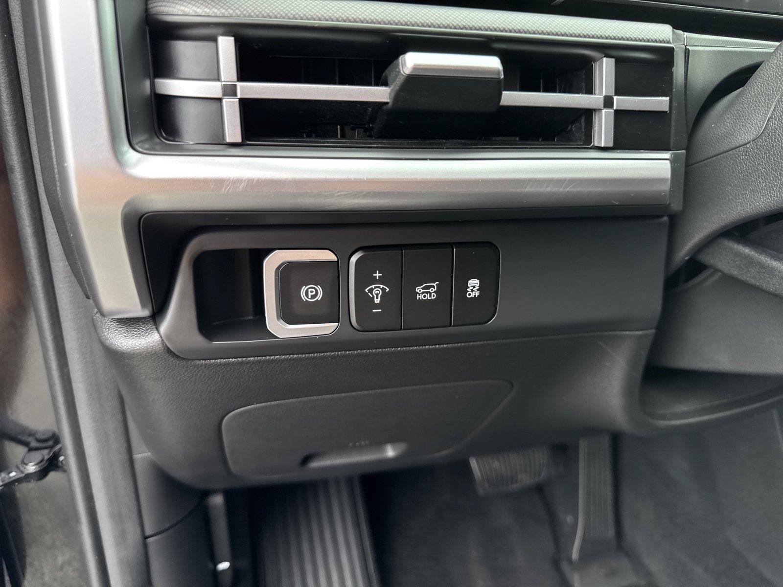 Used 2026 Hyundai Santa Fe SE FWD image 19
