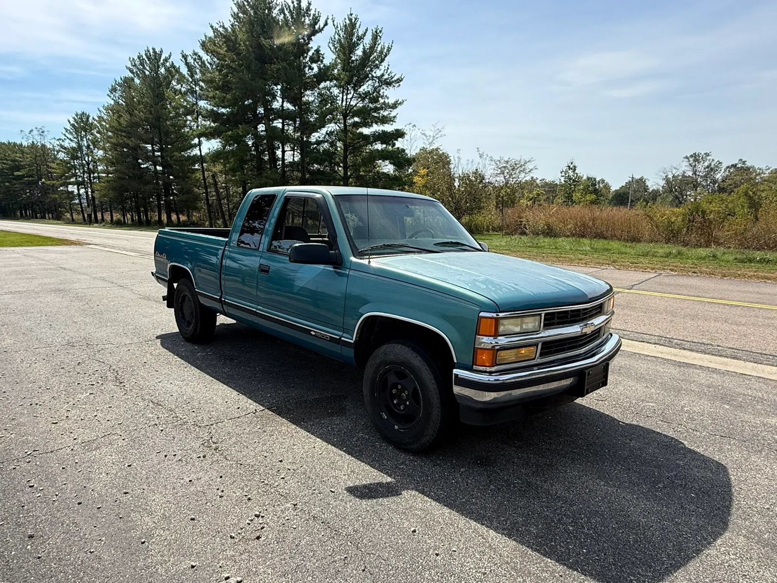 Used 1998 Chevrolet Silverado 1500 4x4 Extended Cab w/ Preferred Equipment Group 2 image 3