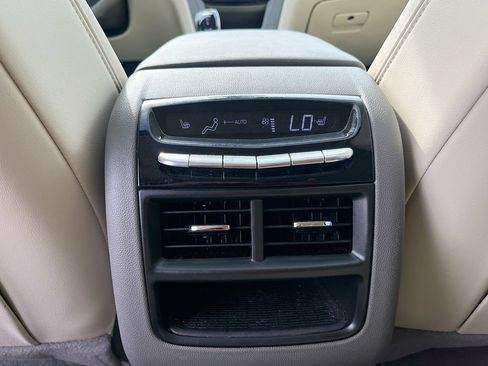 Used 2024 Cadillac XT5 Premium Luxury FWD image 27