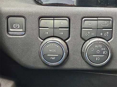 Certified 2024 Chevrolet Silverado 1500 High Country image 22