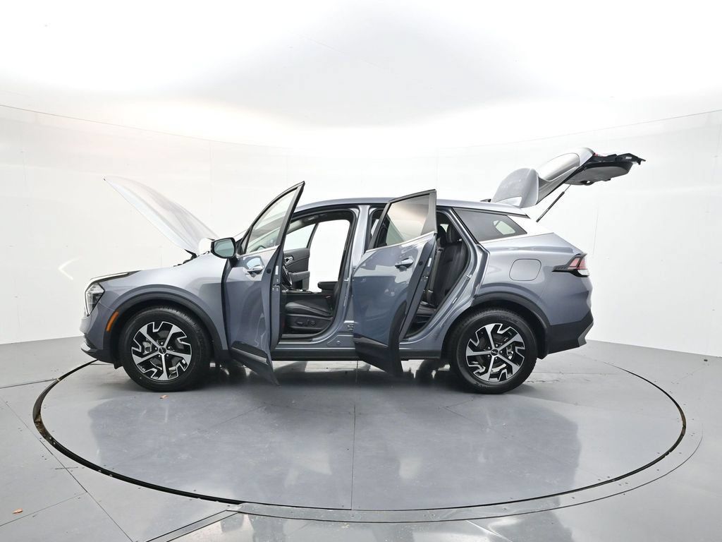 Used 2023 Kia Sportage EX FWD image 27