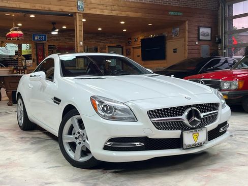 Used 2015 Mercedes-Benz SLK 250 w/ Premium Package image 3