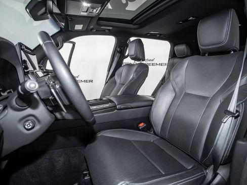 Used 2023 Lexus LX 600 4WD w/ Appearance Package image 26
