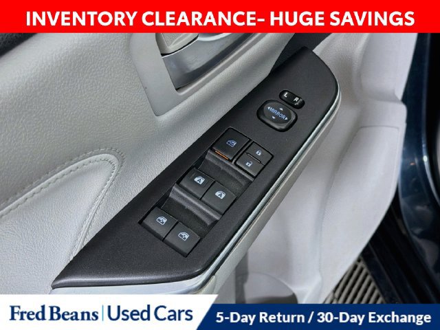 Used 2016 Toyota Camry XLE w/ Moonroof Package FWD image 24