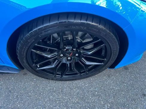 Used 2023 Chevrolet Corvette Z06 w/ Stealth Interior Trim Package RWD image 16